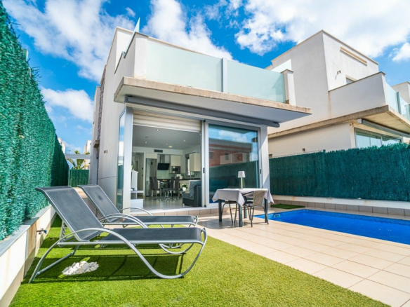 3-bedroom Villa In Lo Pagan, Spain (109 M²)