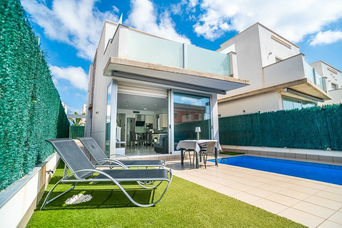 3-bedroom Villa In Lo Pagan, Spain (109 M²)