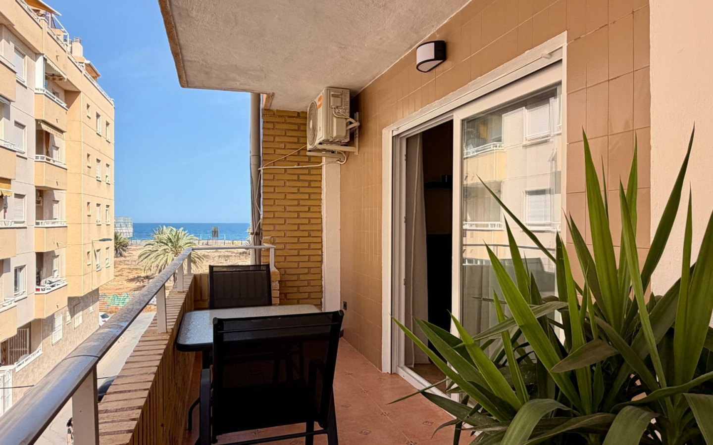 3-bedroom Apartment In Torrevieja, Spain (100 M²)