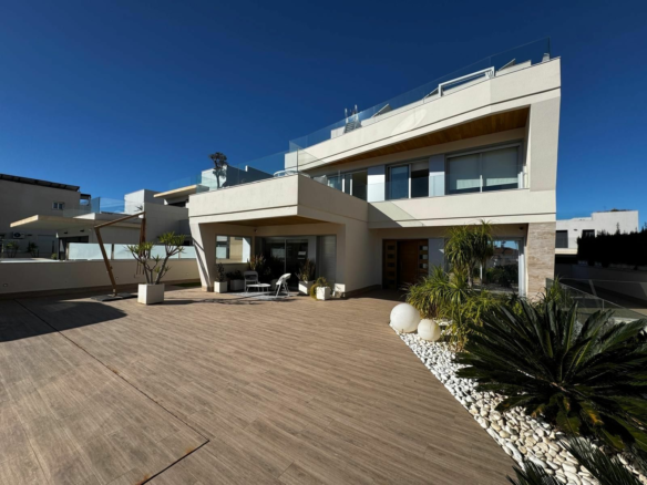 4-bedroom Villa In Orihuela Costa, Spain (349 M²)