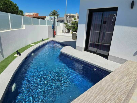 3-bedroom Villa In Los Montesinos, Spain