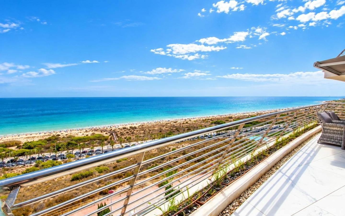 3-bedroom Apartment In Arenales Del Sol, Spain (153 M²)