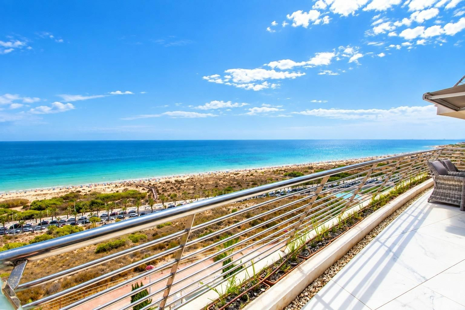 3-bedroom Apartment In Arenales Del Sol, Spain (153 M²)