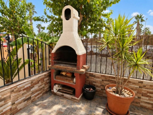 2-bedroom Apartment In Los Alcázares, Spain (61 M²)