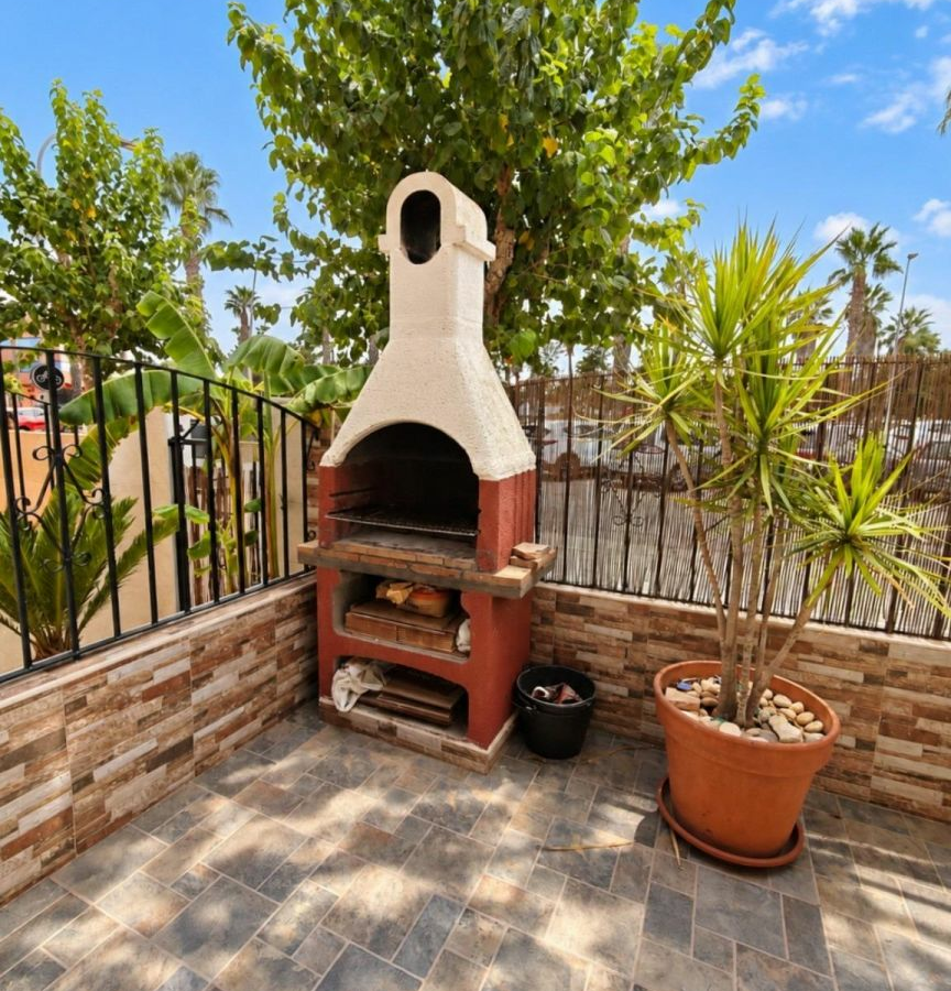 2-bedroom Apartment In Los Alcázares, Spain (61 M²)