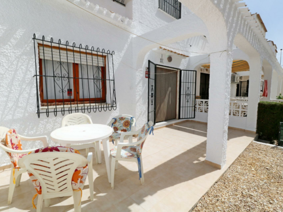 3-bedroom Bungalow In Torrevieja, Spain (80 M²)