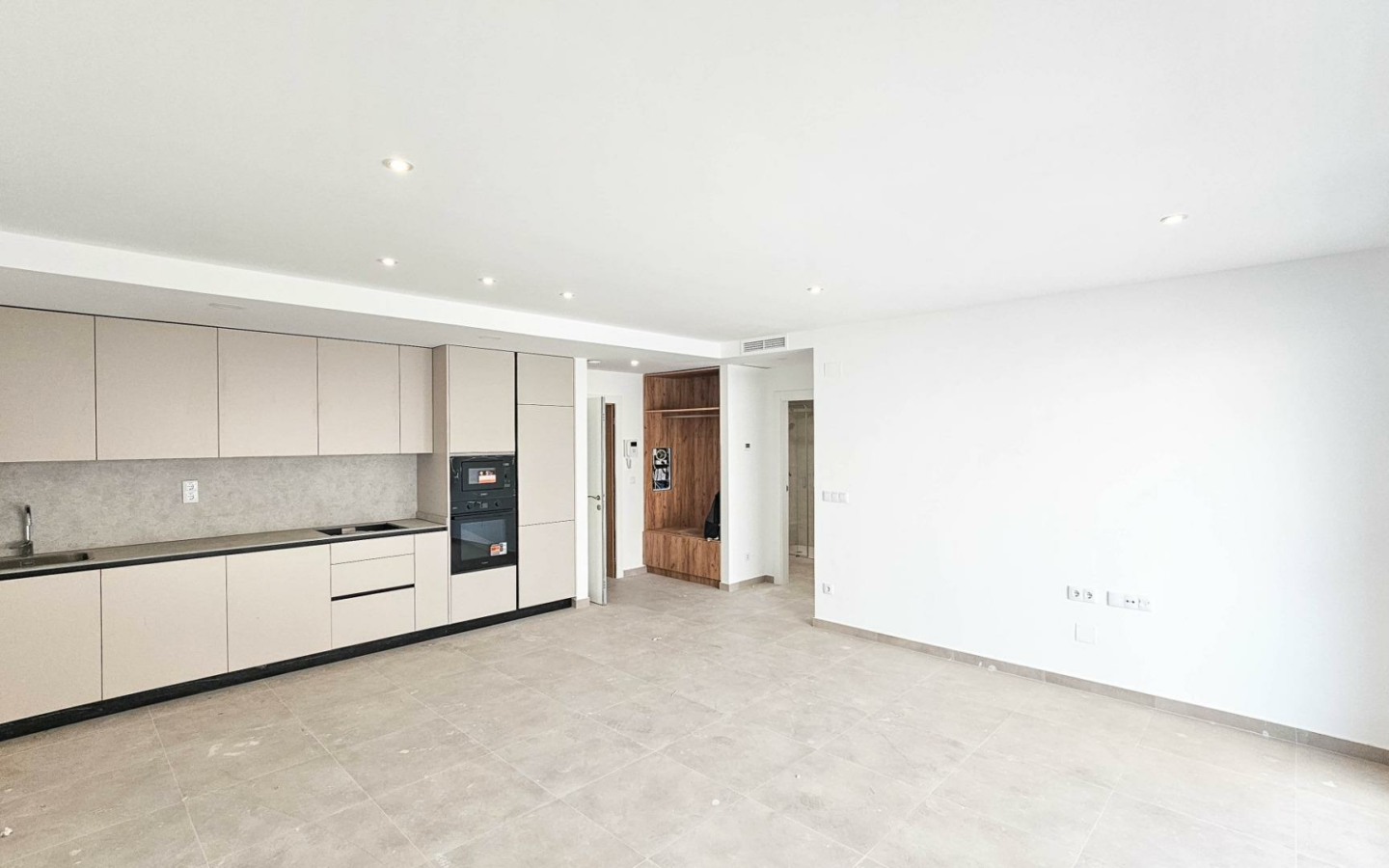1-bedroom Apartment In Torrevieja, Spain (63 M²)