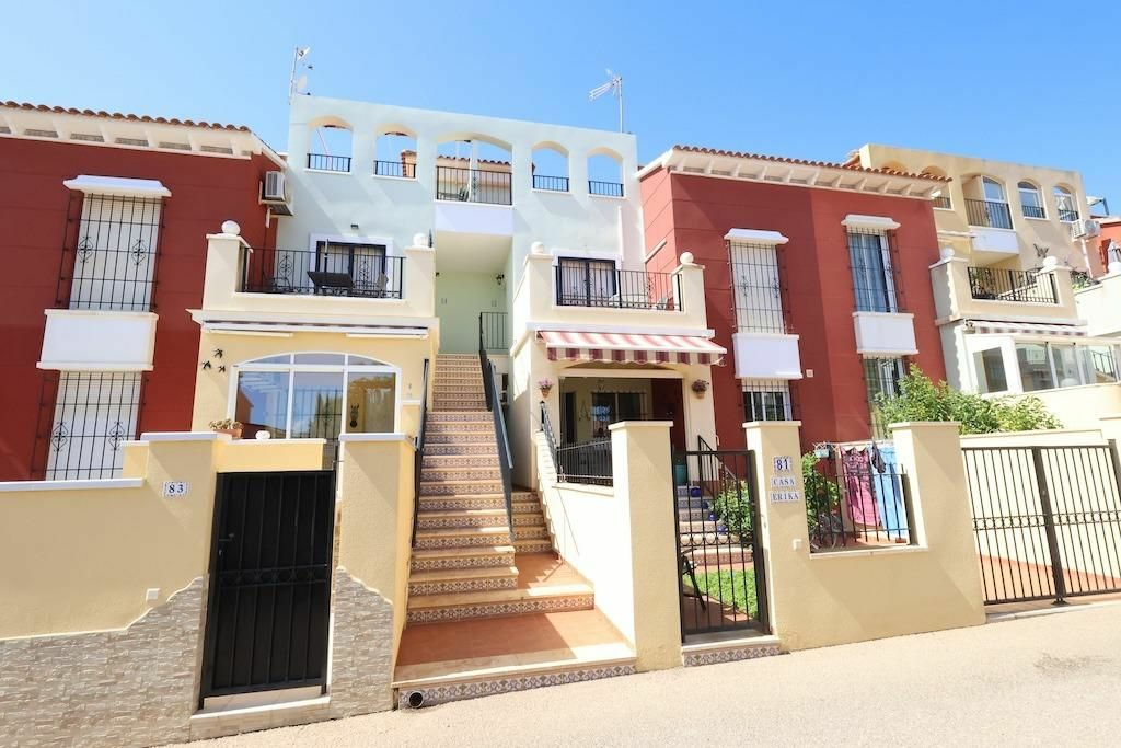2-bedroom Apartment In Torrevieja, Spain (78 M²)