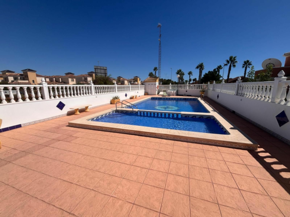 3-bedroom Villa In Guardamar Del Segura, Spain (108 M²)