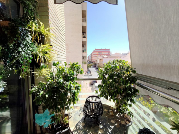 3-bedroom Apartment In Torrevieja, Spain (96 M²)