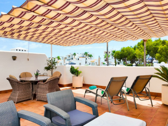 2-bedroom Apartment In Orihuela Costa, Spain (122 M²)