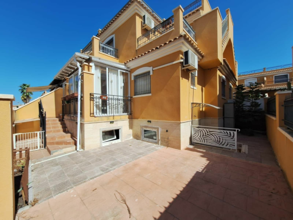 3-bedroom Duplex In Torrevieja, Spain (83 M²)