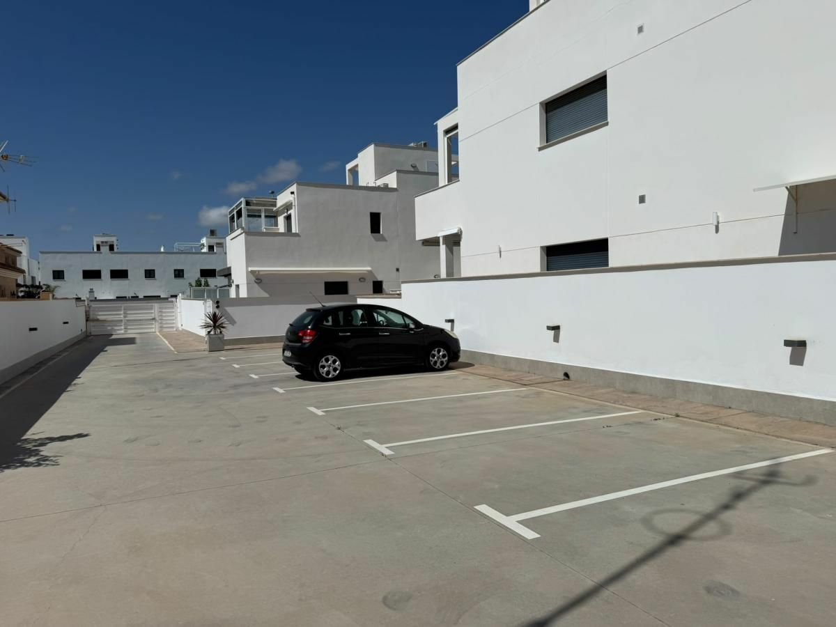 3-bedroom Apartment In Pilar De La Horadada, Spain