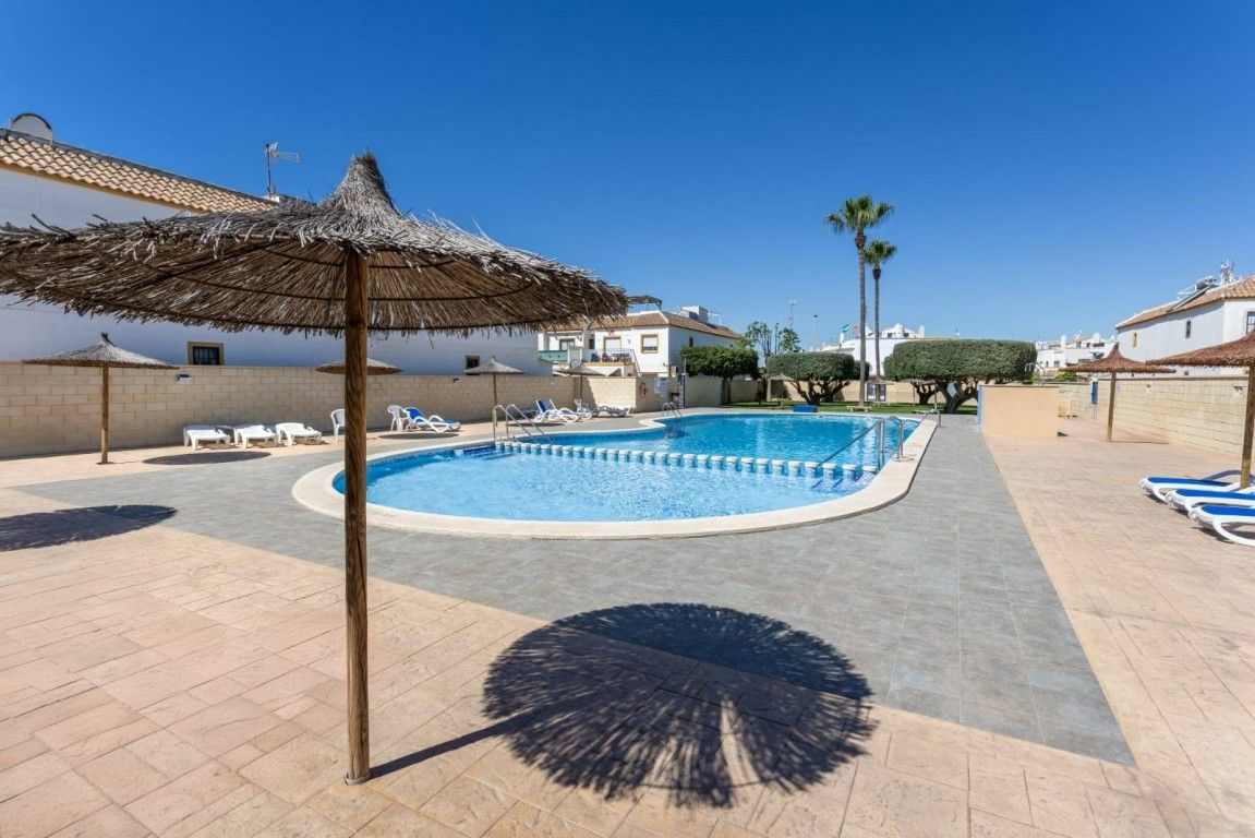 3-bedroom Apartment In Torrevieja, Spain (110 M²)