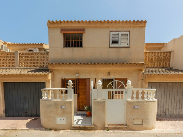 3-bedroom House In Torrevieja, Spain (99 M²)