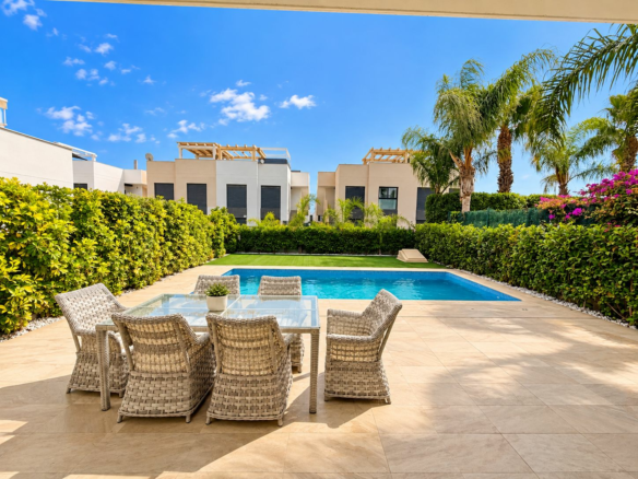 3-bedroom Villa In Almoradi, Spain (125 M²)