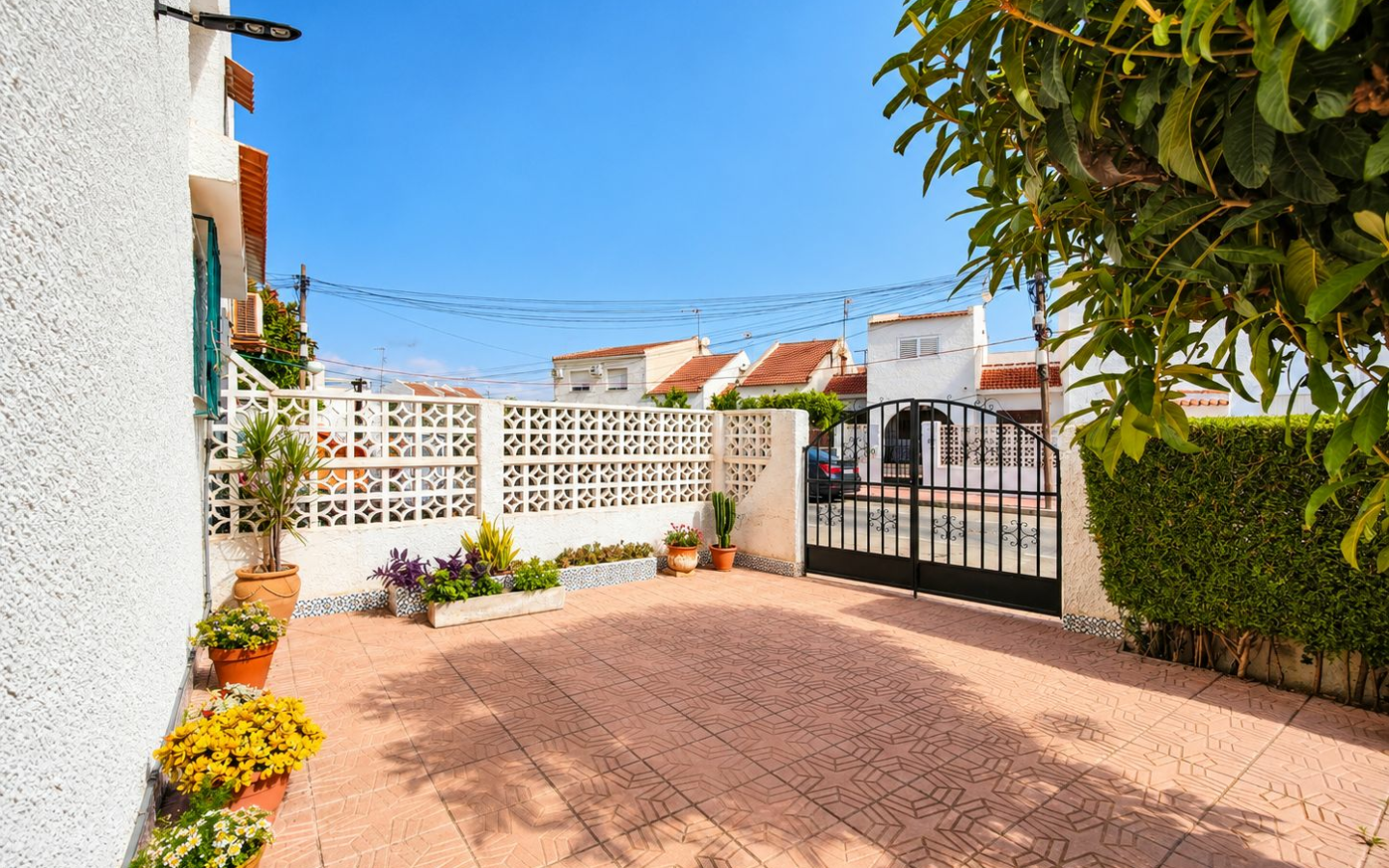 2-bedroom House In Torrevieja, Spain (70 M²)