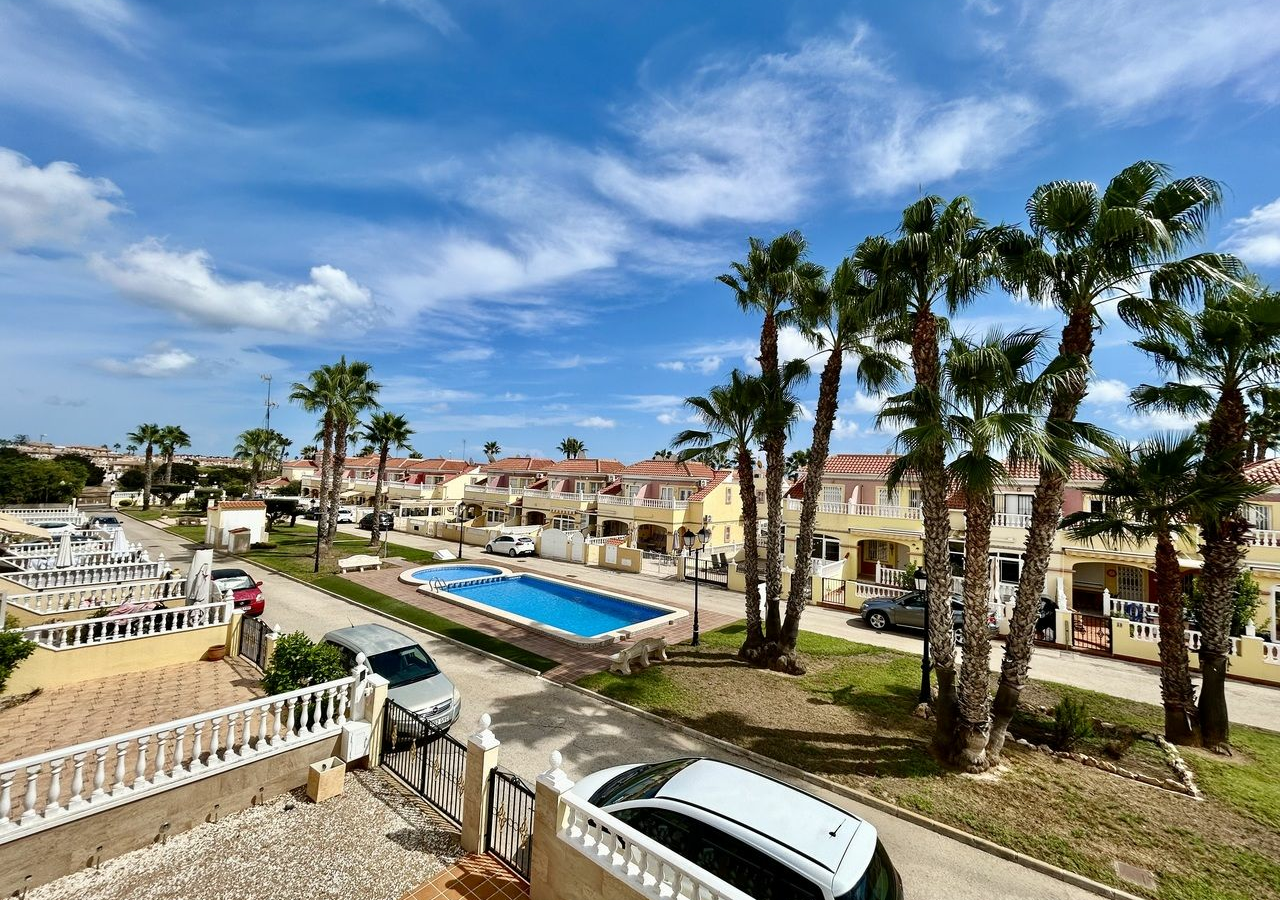 3-bedroom House In Cabo Roig, Spain (64 M²)