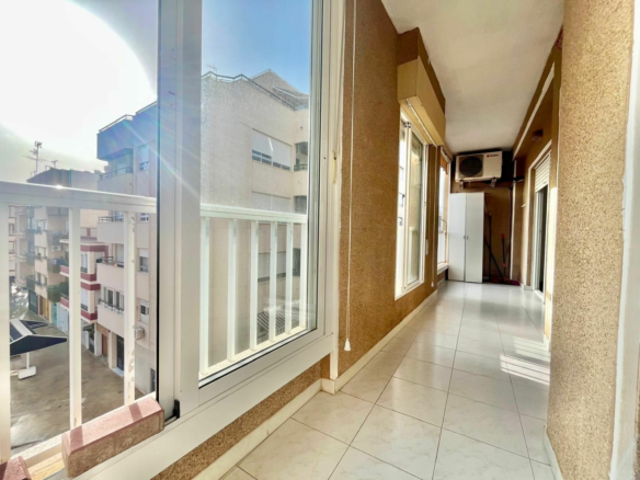 3-bedroom Apartment In Torrevieja, Spain (106 M²)