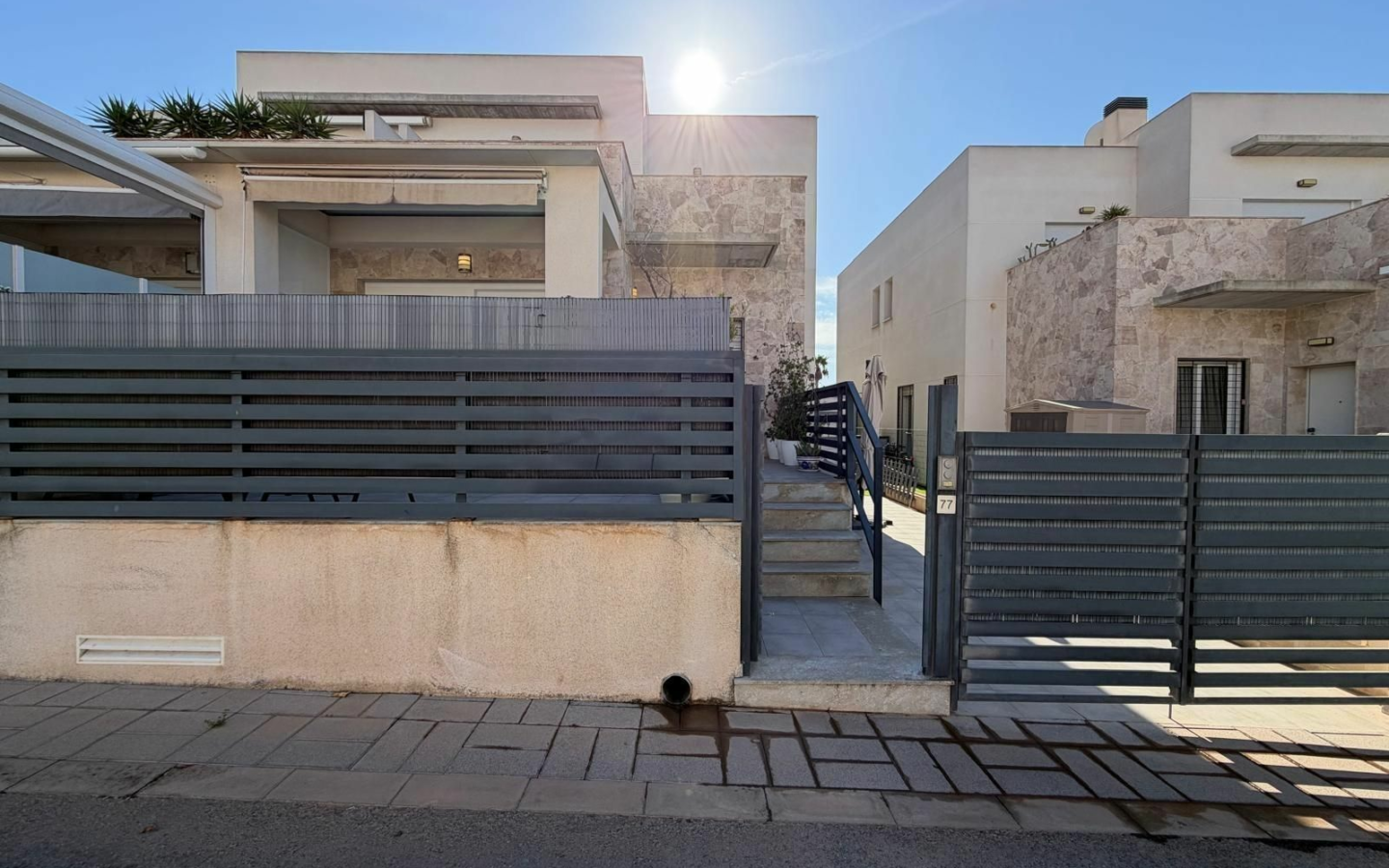 3-bedroom House In Torrevieja, Spain (197 M²)
