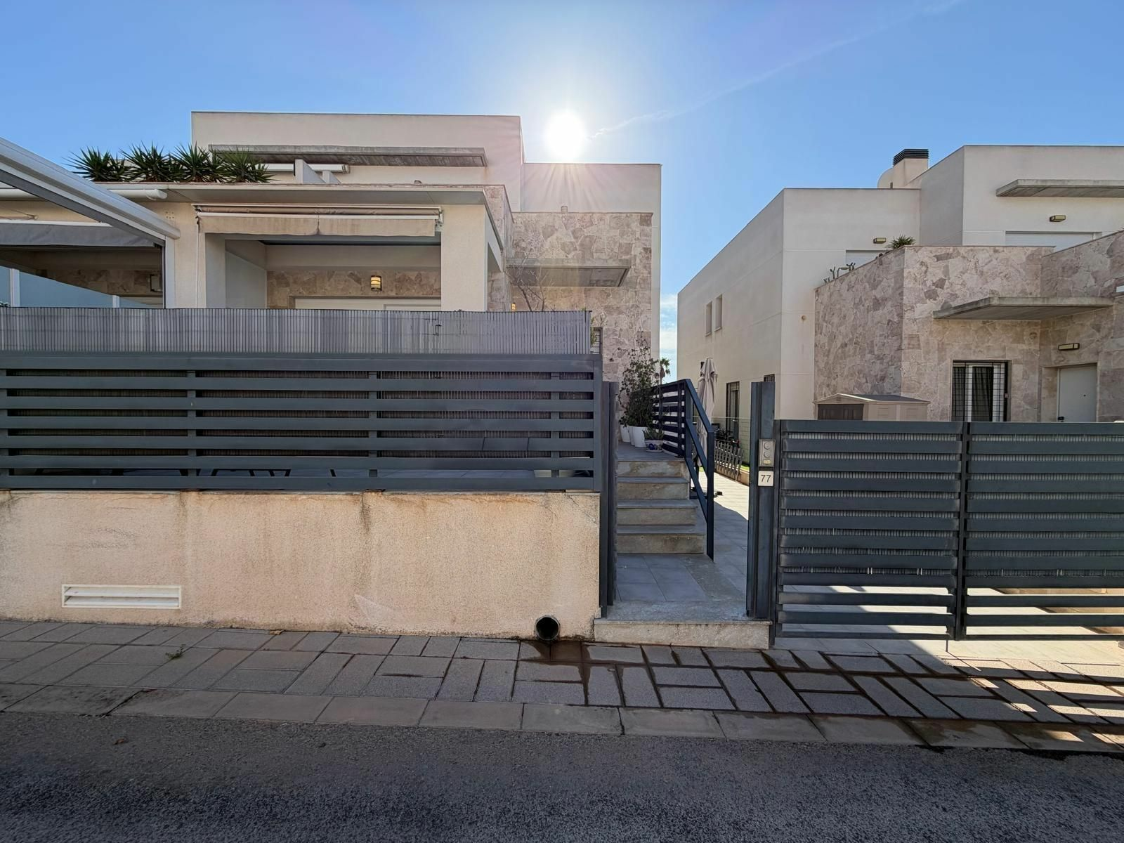 2-3-259002 3-bedroom House In Torrevieja, Spain (197 M²)