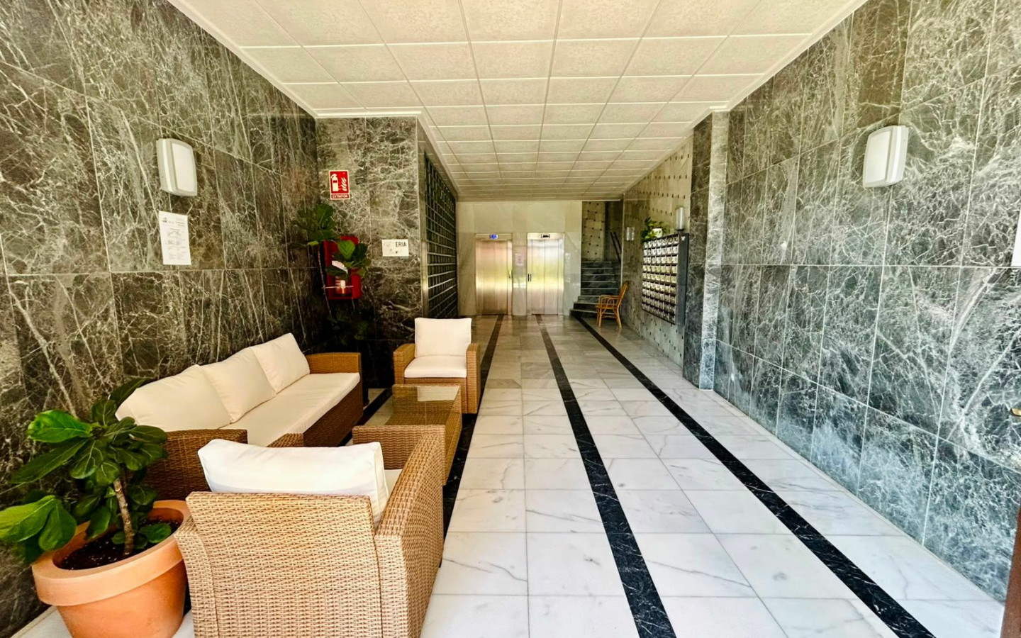 3-bedroom Apartment In Torrevieja, Spain (93 M²)