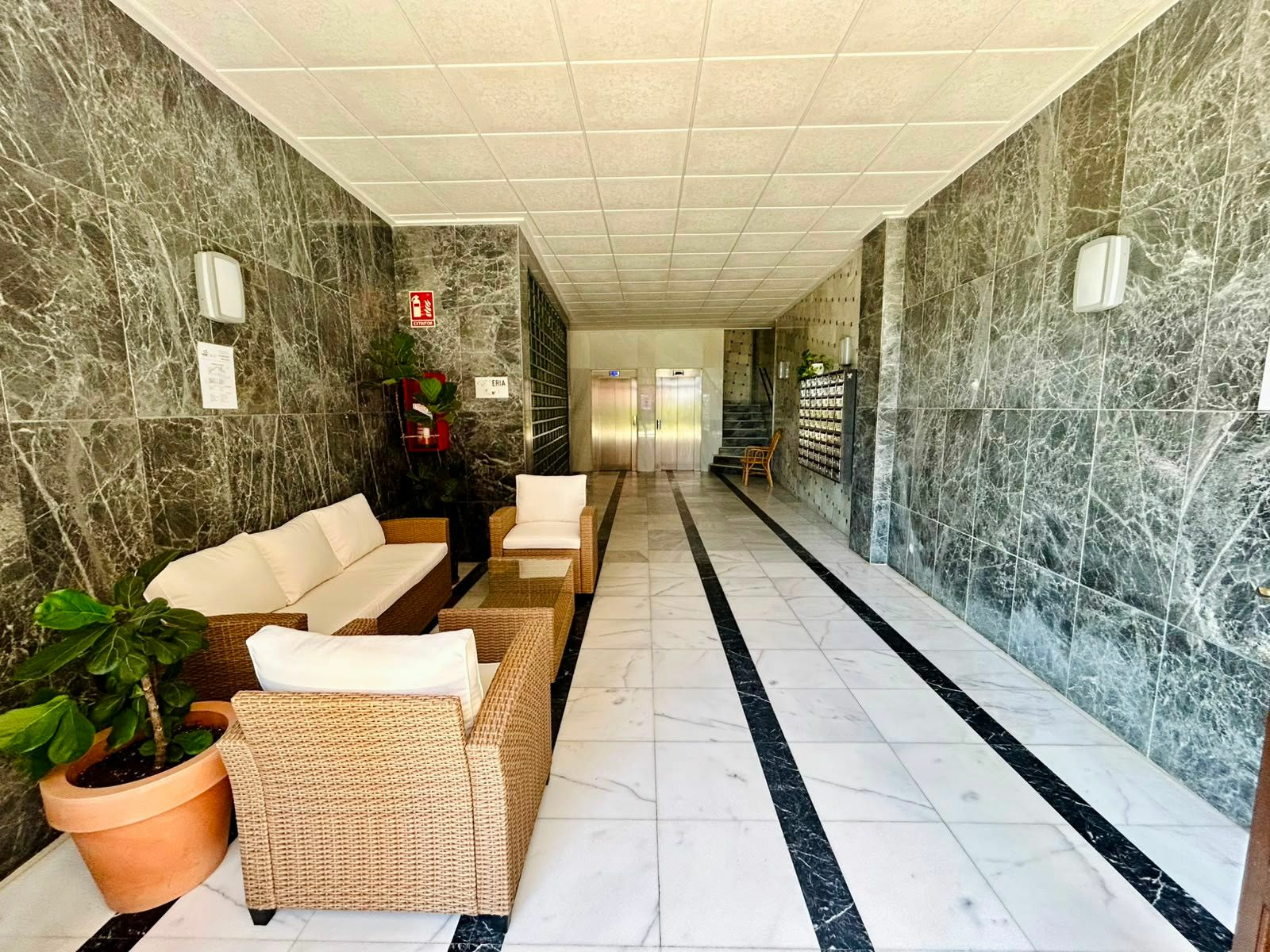 3-bedroom Apartment In Torrevieja, Spain (93 M²)