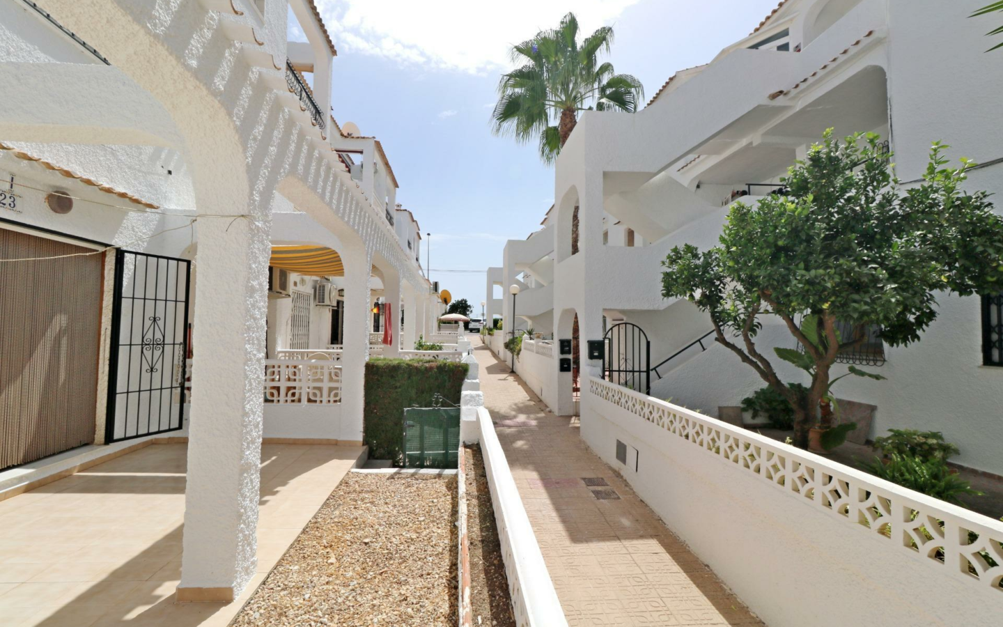 3-bedroom Bungalow In Torrevieja, Spain (80 M²)