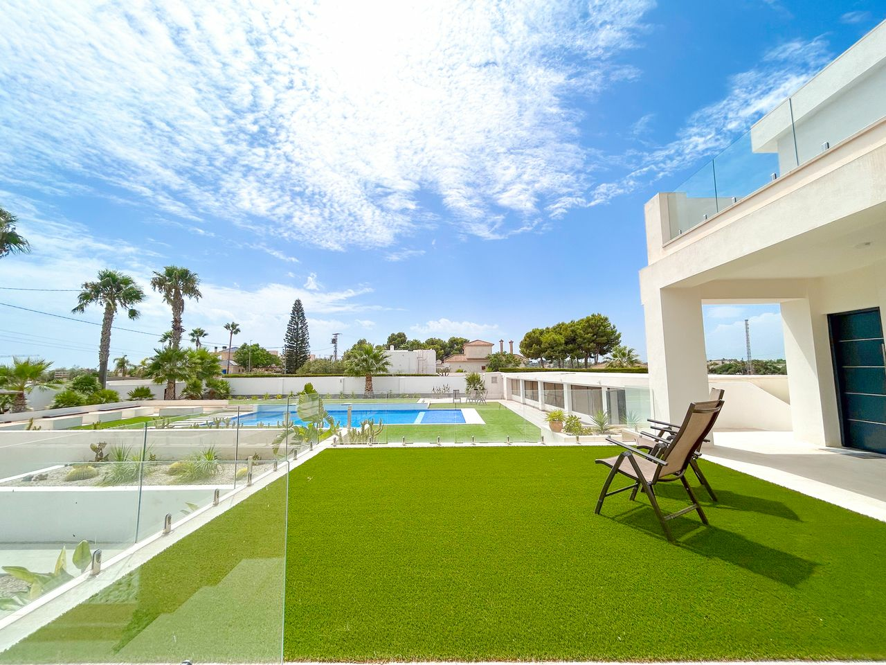 2-3-2d31c4 8-bedroom Villa In Los Montesinos, Spain (377 M²)