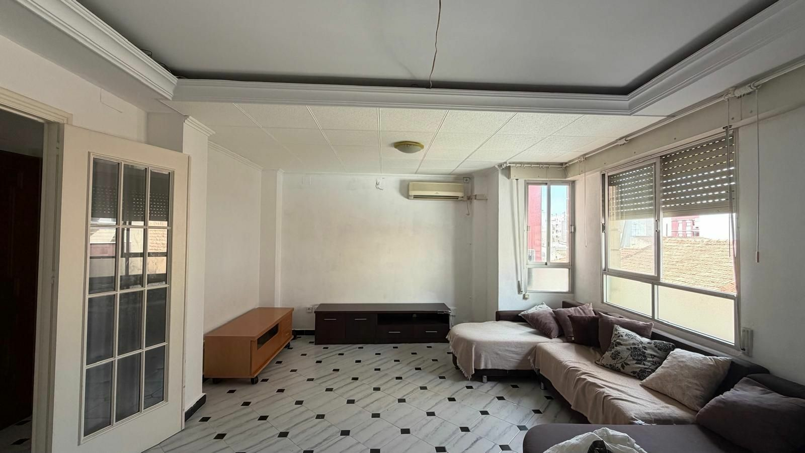 3-bedroom Apartment In Torrevieja, Spain (87 M²)