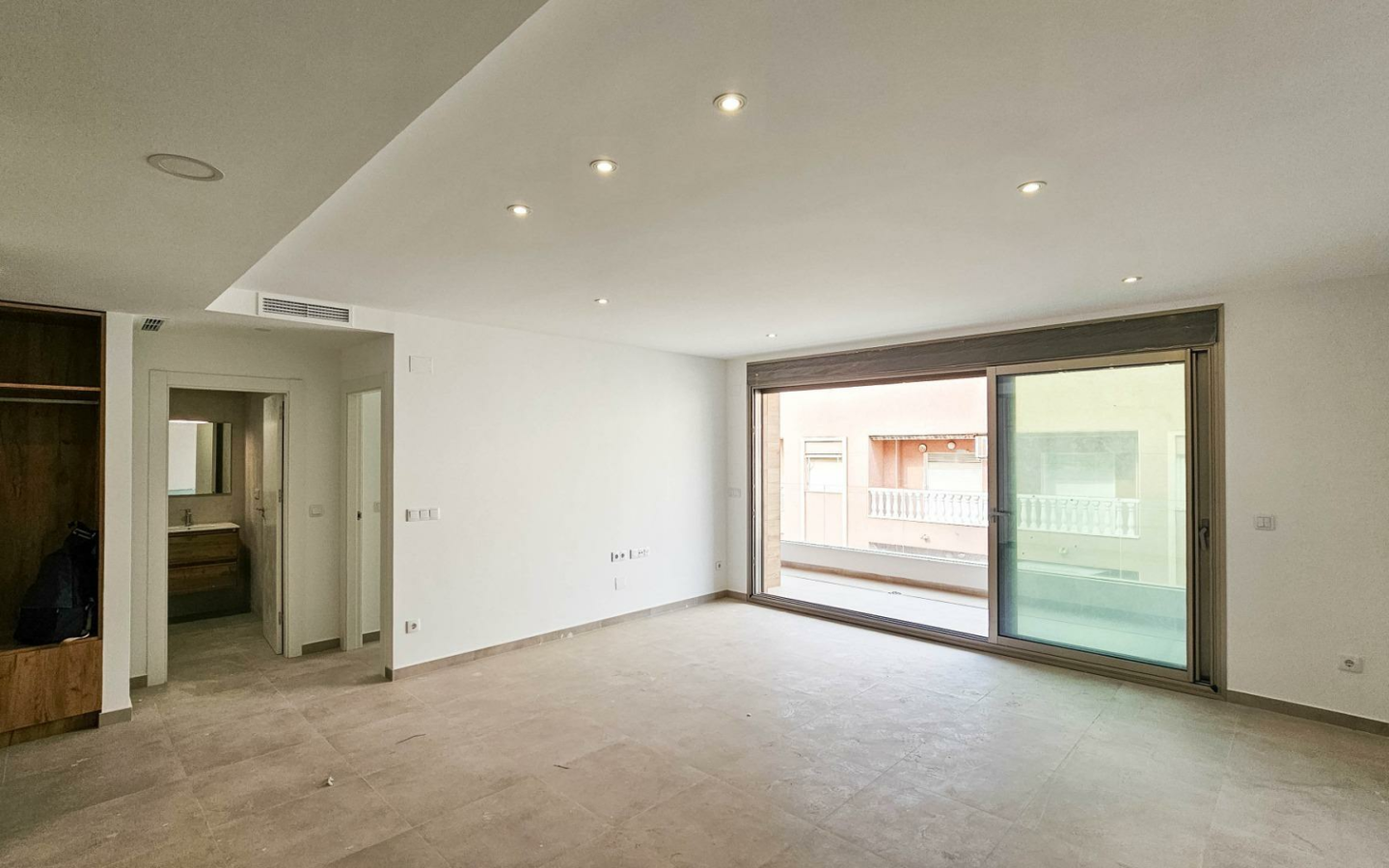1-bedroom Apartment In Torrevieja, Spain (63 M²)