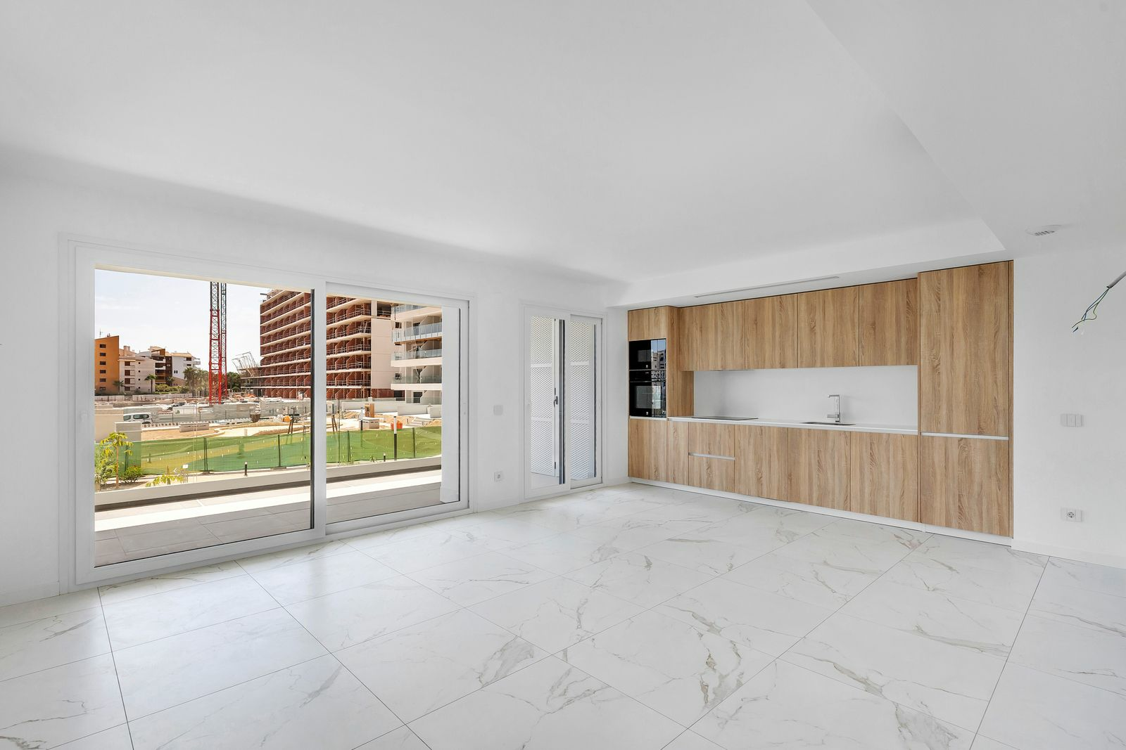 2-bedroom Apartment In Torrevieja, Spain (61 M²)