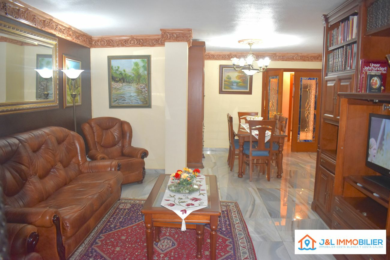 3-bedroom Apartment In Alicante, Spain (167 M²)