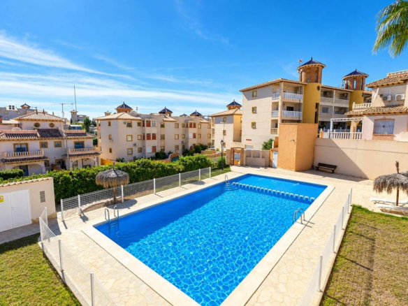 2-bedroom House In Cabo Roig, Spain (97 M²)