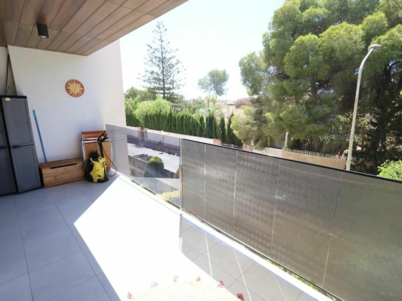 2-bedroom Apartment In Orihuela Costa, Spain (80 M²)