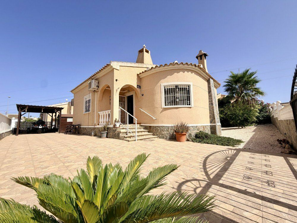 3-bedroom Villa In Benijofar, Spain (112 M²)
