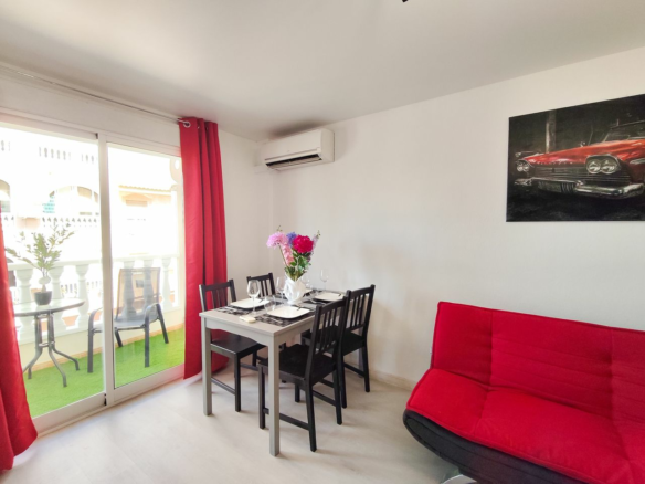 3-bedroom Apartment In Torrevieja, Spain (75 M²)