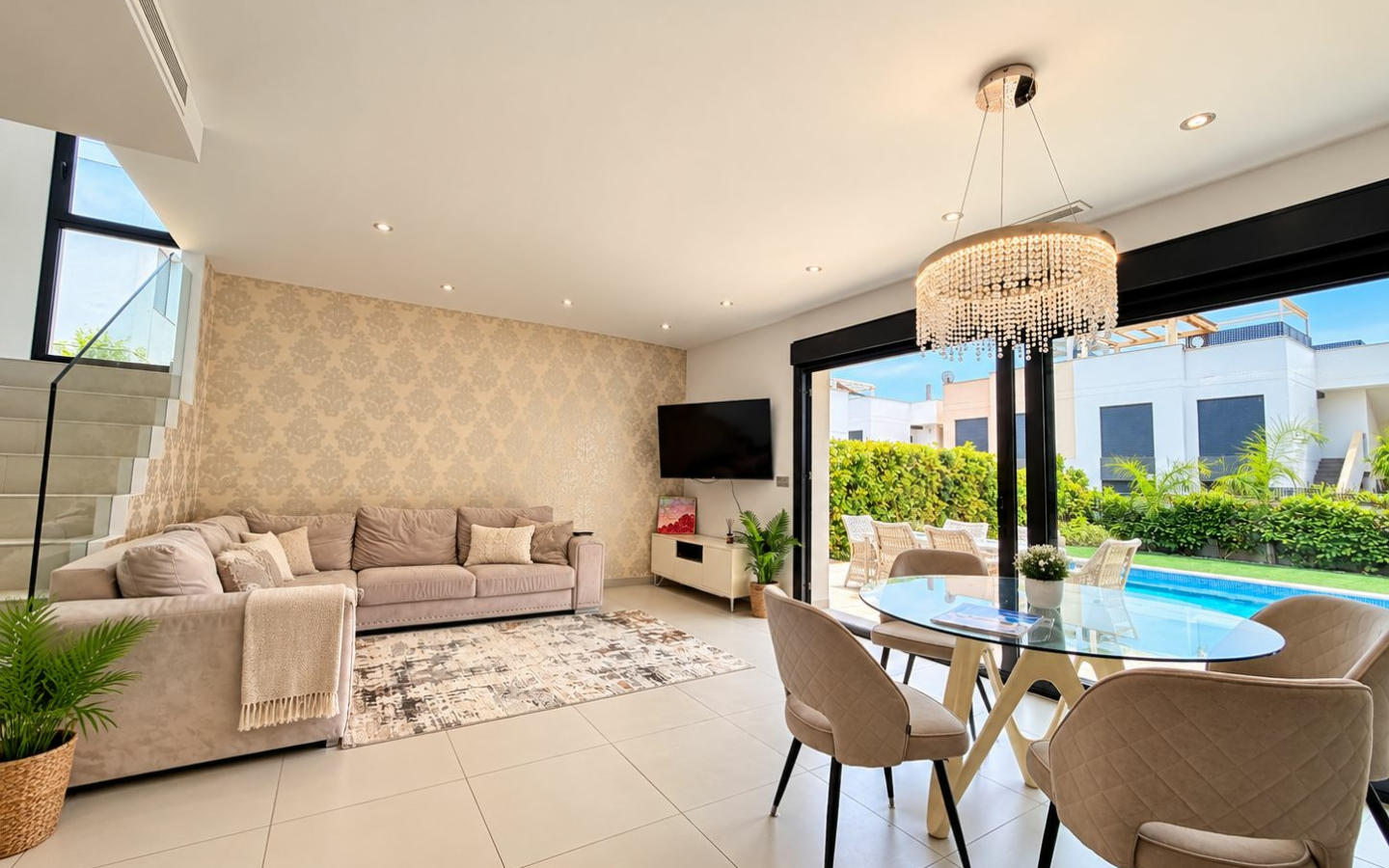 3-bedroom Villa In Almoradi, Spain (125 M²)