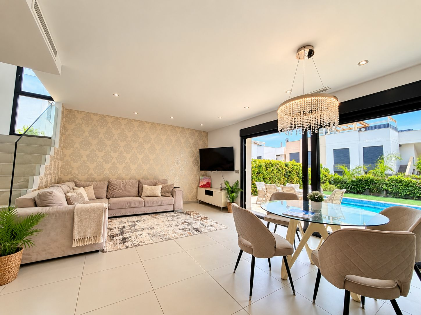 3-bedroom Villa In Almoradi, Spain (125 M²)