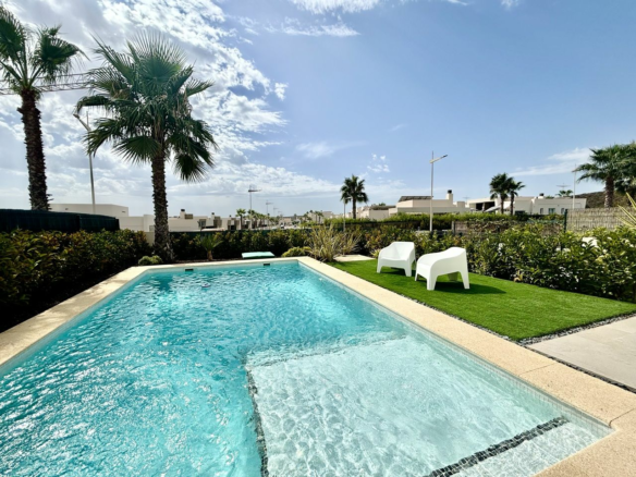 4-bedroom Villa In Algorfa, Spain (133 M²)