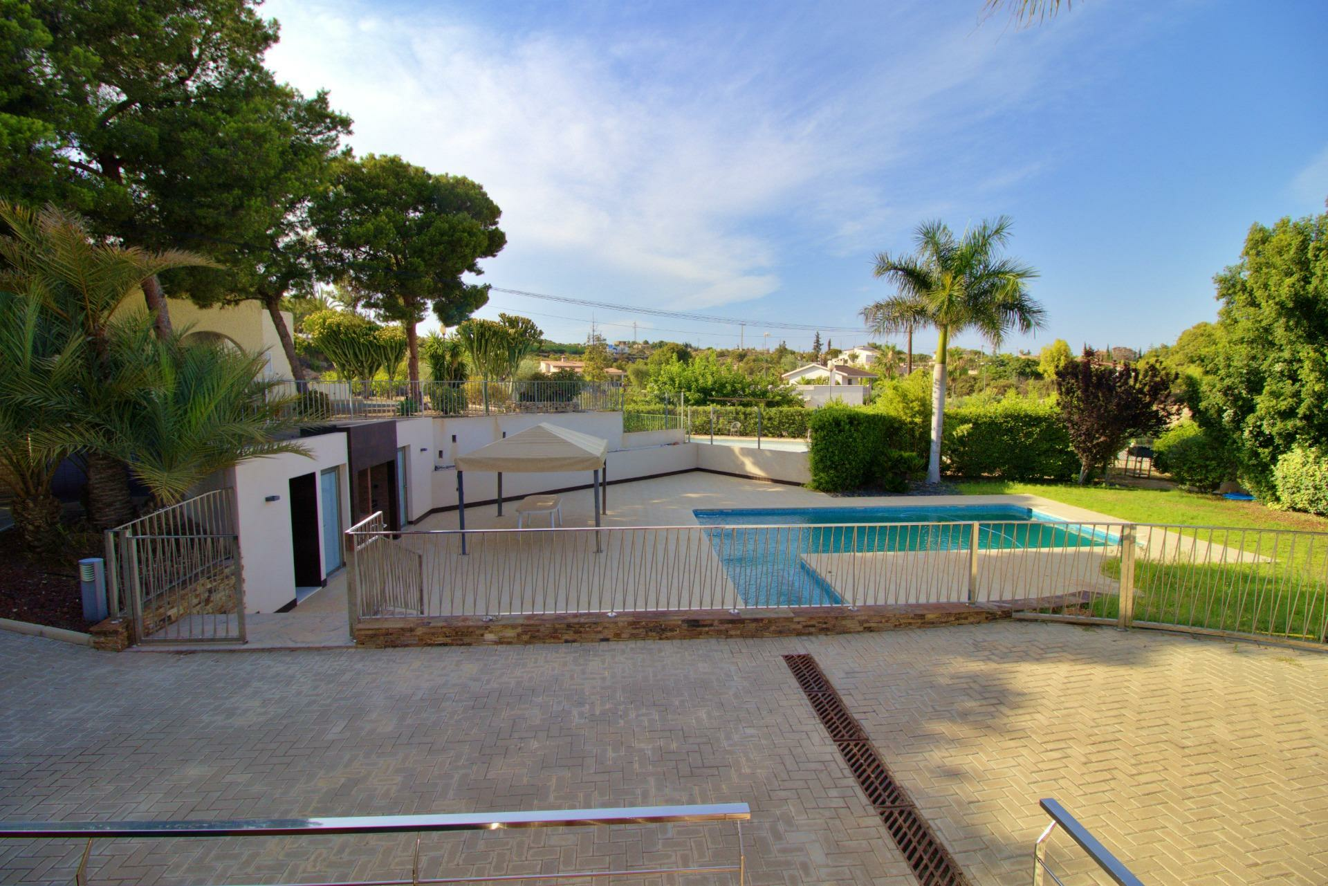 4-bedroom Villa In Peña Las Aguilas, Spain (500 M²)