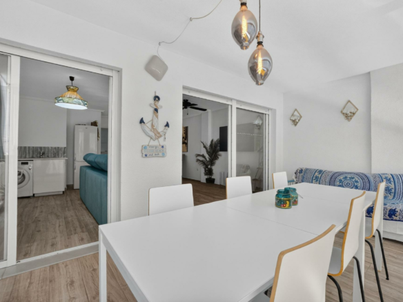 3-bedroom Apartment In Torrevieja, Spain (117 M²)