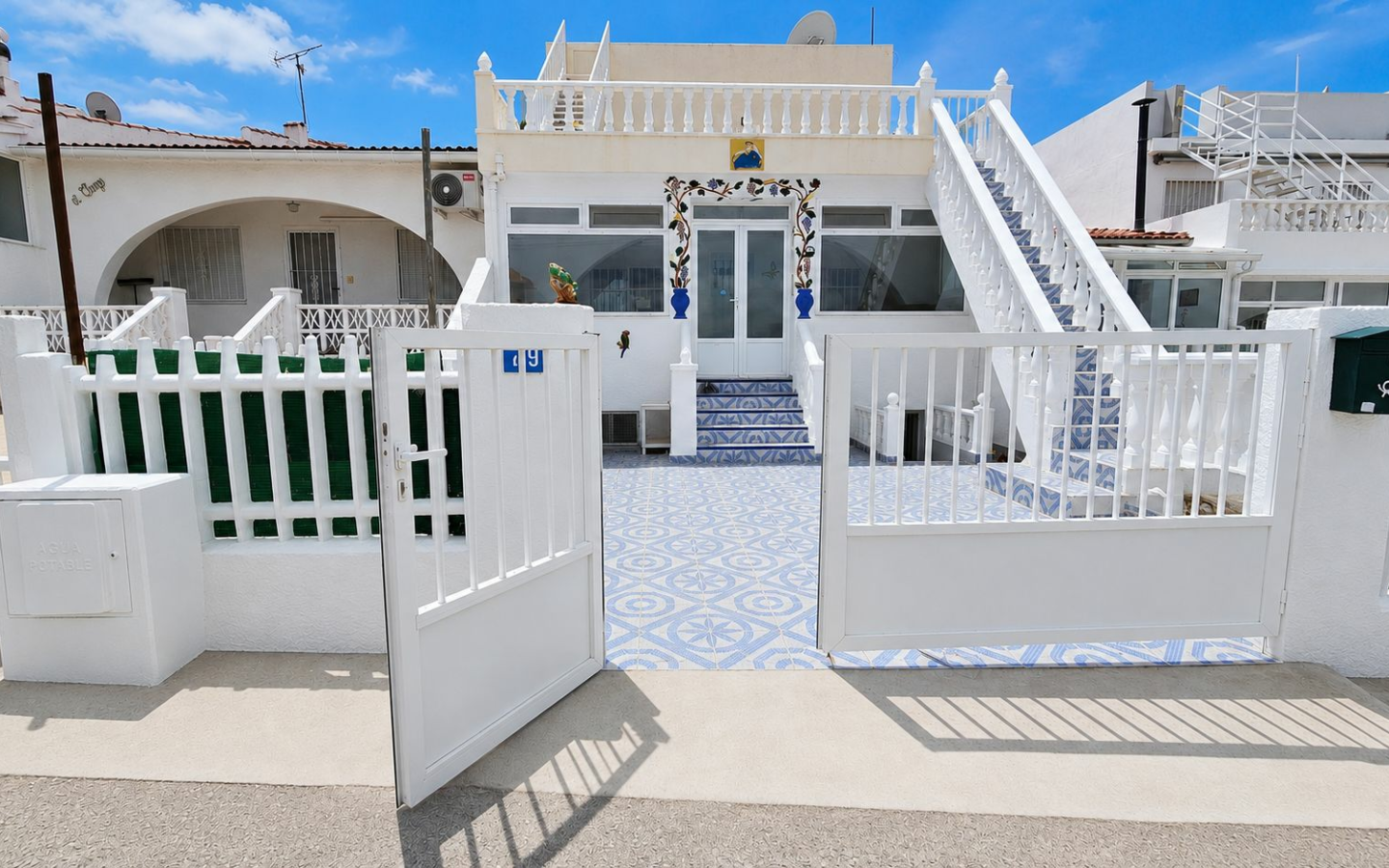 3-bedroom House In Almoradi, Spain (188 M²)