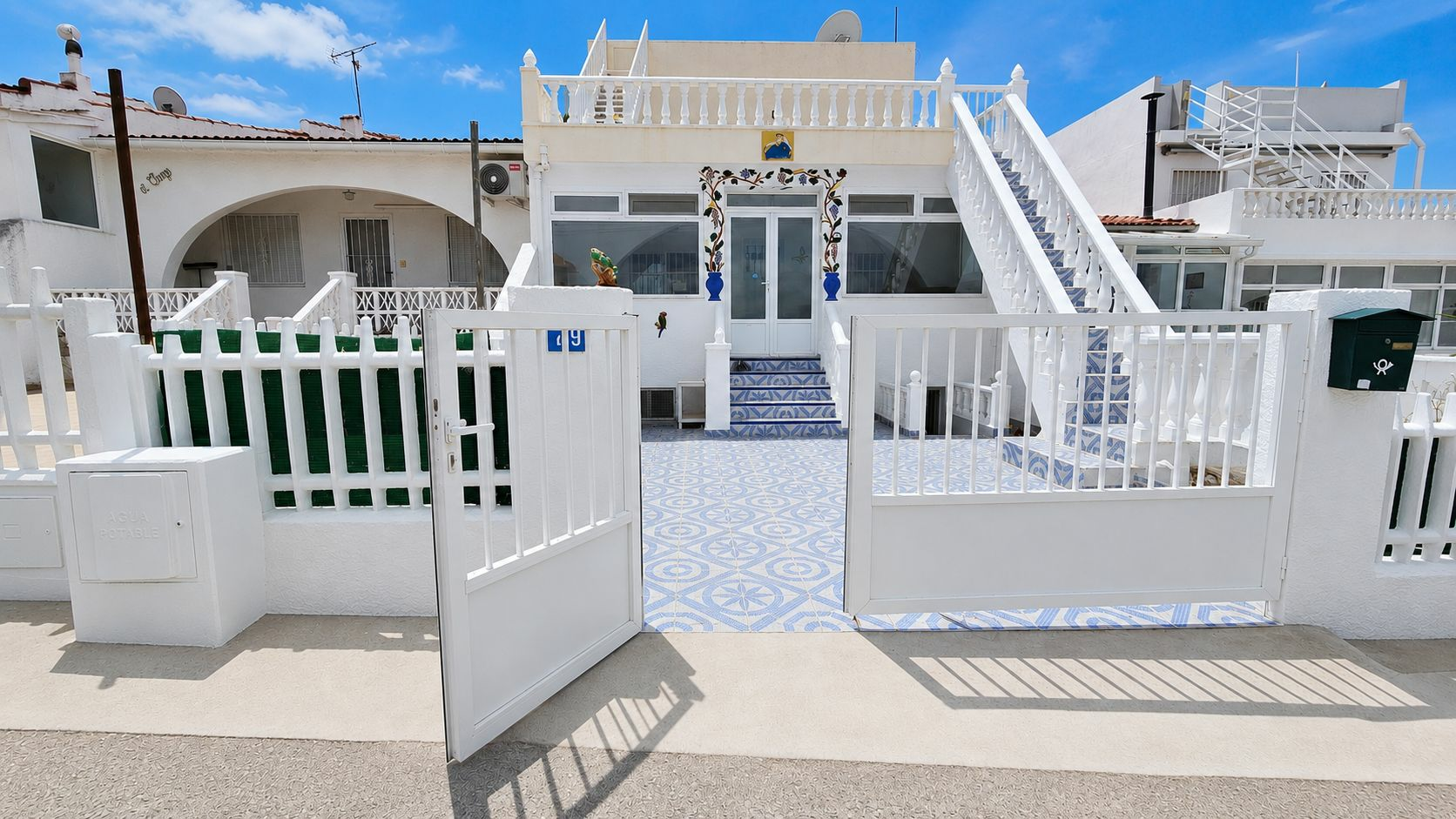 3-bedroom House In Almoradi, Spain (188 M²)