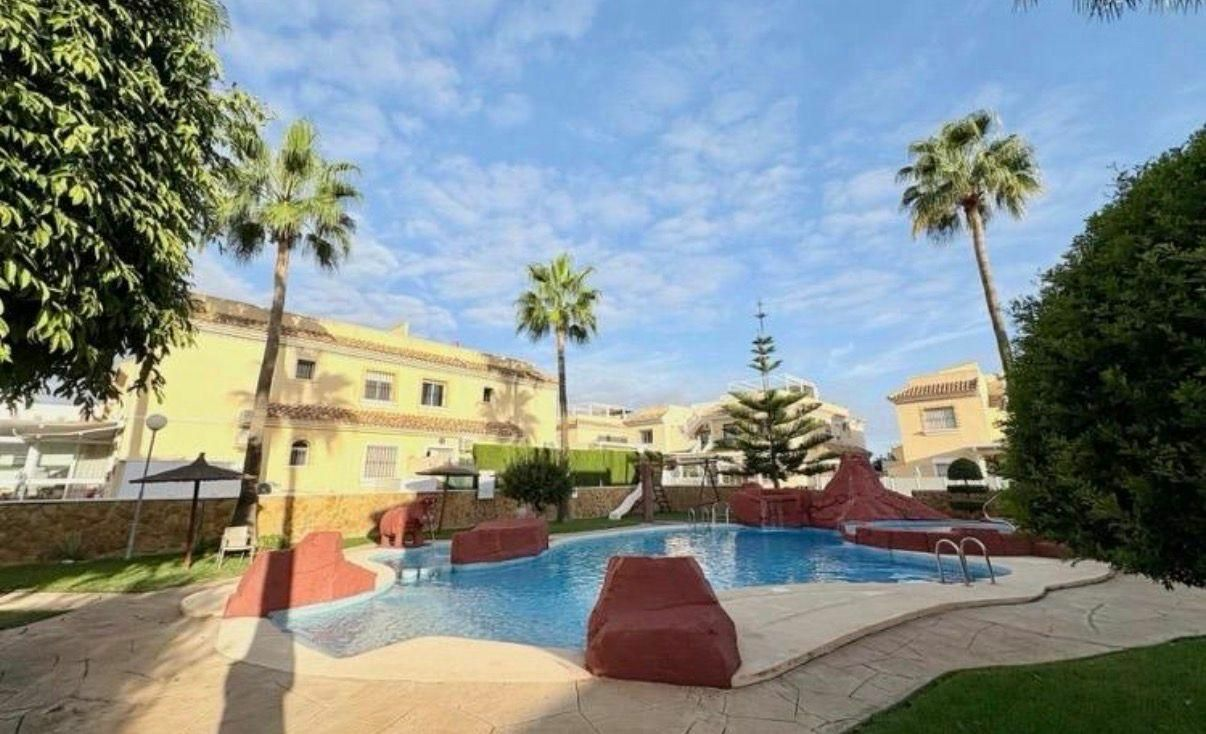 2-bedroom Bungalow In Orihuela Costa, Spain (60 M²)