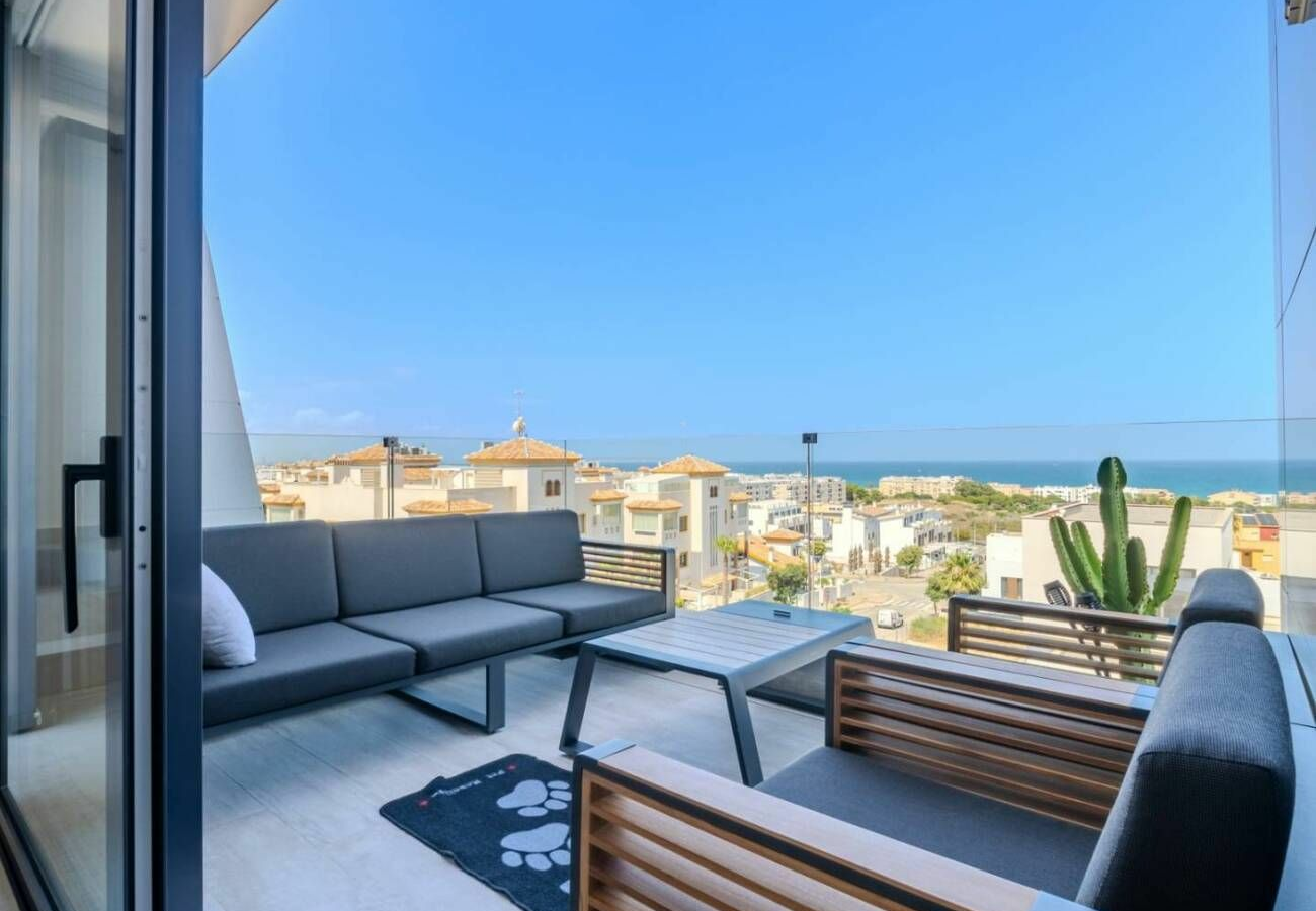 3-bedroom Apartment In Guardamar Del Segura, Spain (93 M²)