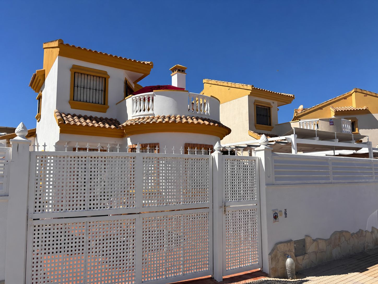 2-4-01e504 3-bedroom Villa In Guardamar Del Segura, Spain (108 M²)