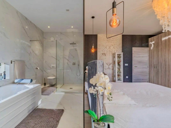 4-bedroom Villa In Benijofar, Spain (528 M²)
