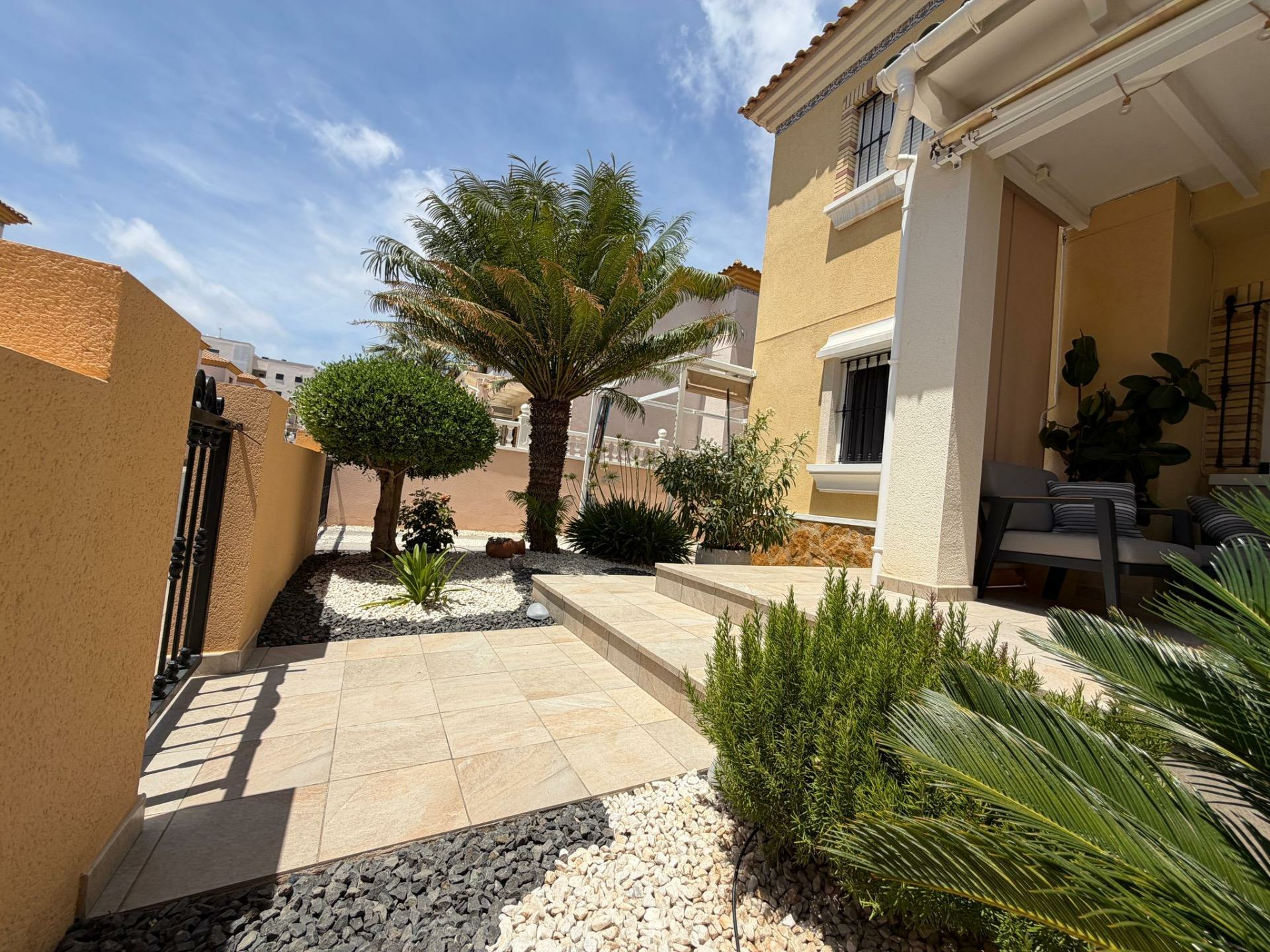 2-4-185411 2-bedroom Bungalow In Orihuela Costa, Spain (60 M²)