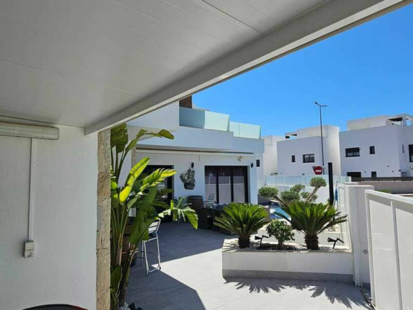 3-bedroom Villa In Los Montesinos, Spain